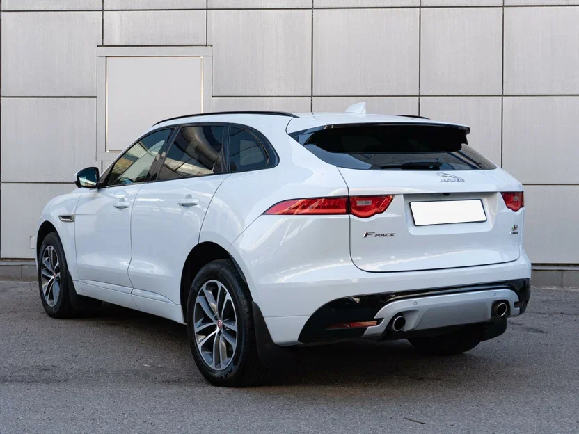 Jaguar F-Pace