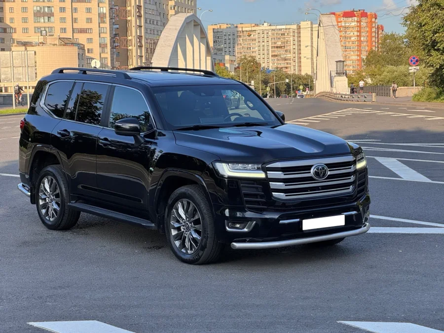 Toyota Land Cruiser 300
