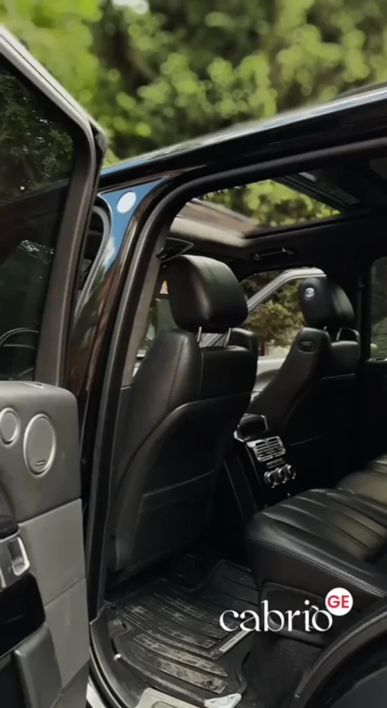 задний ряд Range Rover